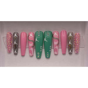 Shoe Freak Retro V Easter Fashion Trend Solid Pattern Spring Shoe - Product Image 1