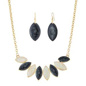 Urthn Fine Jewelry Collar de Esmalte Chapado en Oro Negro de Elegante y Lujoso - Product Image 1