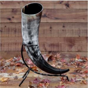 Jarra de Cerveza Vikinga Hecha a Mano, Jarra para Beber de Cuerno de Búfalo Natural, Diseño Navideño, Ecológica, Artesanal, Regalo Empresarial - Product Image 6