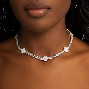 Cadena de trébol de plata 925 chapada en oro blanco de 14 quilates, cadena fina de 14mm, collar de cadena de trébol, cadena fina de moissanita sin cuello - Product Image 1