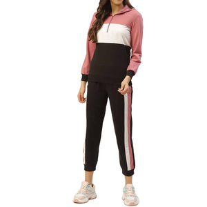Conjunto de chándal de mujer al por mayor, chándal de forro polar transpirable con diseño elegante, chándal de mujer para uso diario - Product Image 1