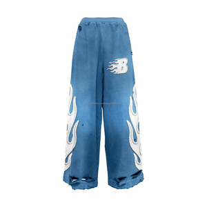 Pantalones Deportivos Premium de Felpa de Algodón y Poliéster de 340 GSM, Lavados, Gris Oscuro, Tela Gruesa, Panel con Apliques de Llama, Logotipo Personalizado Bordado - Product Image 1