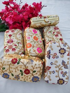 White Floral Clutch <strong>Handbag</strong> for Women Indian Wedding Return <strong>Gift</strong> <strong>Christmas</strong> Party Favor for Her - Product Image 6