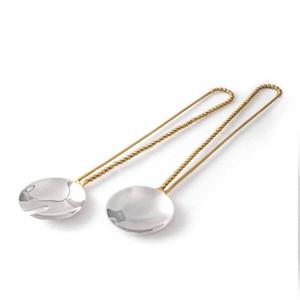 Ensemble de serveurs à salade en métal doré de designer impressionnant pour la maison, cuillère et fourchette de service en acier inoxydable de designer artistique pour les hôtels - Product Image 1