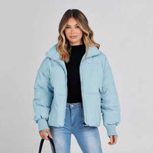 Chaqueta acolchada personalizada para mujer, ropa de calle cálida acolchada gruesa, fabricante OEM, proveedor de fábrica - Product Image 1