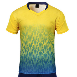 Estilo de tendencia Sublimación personalizada Ropa de fútbol Corte perfecto Cree su propia idea Servicio OEM Conjuntos de suministro de precio competitivo - Product Image 1