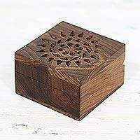 Hot Sell Wooden Storage <b>Box</b> Handcrafted Design Natural Wood <b>Box</b> Mango and Acacia Wood <b>Keepsake</b> <b>Box</b> With Multiple Use - Product Image 2