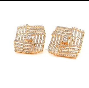 Pendientes de Plata de Ley 925 con Diamantes Cultivados en Laboratorio de Excelente Calidad para Compromisos y Celebraciones Románticas - Product Image 5
