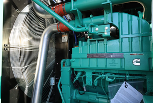 Generador diésel de reserva insonorizado de 1000 kW, 277/480 V trifásico, interruptor de 1504 A y 1600 A - Product Image 4