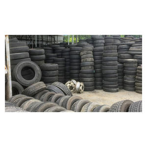 Pneus de camion usagés en stock, tailles variées disponibles pour véhicules lourds, vente en gros pour concessionnaires et revendeurs - Product Image 6