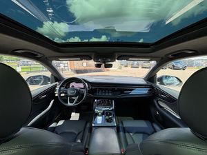 Audi Q8 quattro Prestige 55 TFSI 2023 en excellent état - Product Image 5