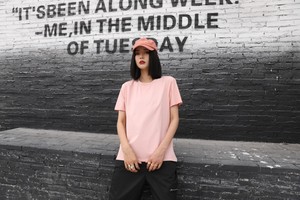 T-shirt unisexe à col rond 180gsm 95% coton 5% Spandex respirant Streetwear motif solide teint uni tissu tricoté t-shirts pour femmes - Product Image 3