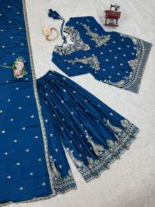 Elite Designer Fashion Chinon Silk Couture Set con intrincadas lentejuelas que fluyen Plazo y encaje detallado Dupatta - Product Image 4