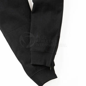 Trajes Deportivos Bordados a Medida de Estilo Único, Trajes Deportivos Bordados de Color Sólido en Venta, Hechos en Pakistán - Product Image 5