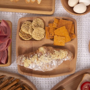 Assiette en bois de hêtre à compartiments en gros |   Assiette carrée à 3 compartiments - Product Image 2