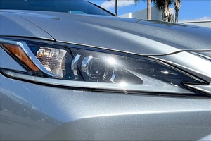 Lexus ES 350 FWD 2023 Usado en Excelentes Condiciones - Listo para Enviar - Product Image 4