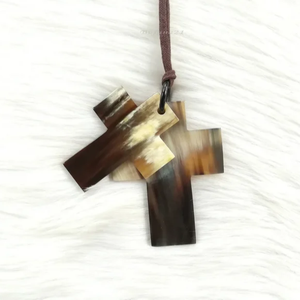 Colgante de Cruz de cuerno de búfalo de alta calidad hecho a mano natural de la India, joyería de cuerno de búfalo, regalo de Navidad - Product Image 1