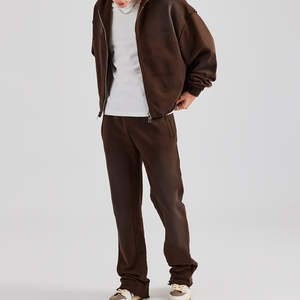 Survêtements personnalisés OEM à capuche en coton 100% délavé à l'acide avec poches zippées, confortables et durables, ensemble deux pièces pour activités de plein air - Product Image 2