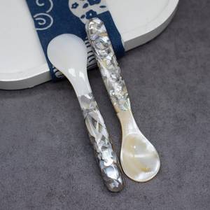 Cuillère à perles luxueuse en acier inoxydable de qualité artisanale pour servir du thé au café ou toutes les occasions - Product Image 3