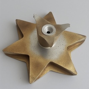 Cesta Navideña con Diseño de Estrellas, Color y Forma Personalizables, Construcción Metálica Resistente, Recortes de Estrellas Hechos a Mano para un Acabado Hermoso - Product Image 4