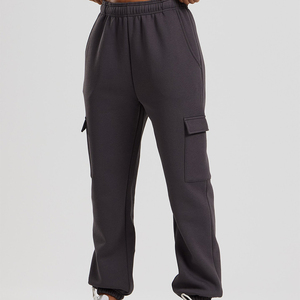 Pantalones de chándal de mujer personalizados únicos, pantalones de chándal de felpa y tela de tacto suave para mujer - Product Image 1