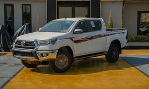 NOUVEAU TOYOTA HILUX SR5 GLXS GM/T DOUBLE CABINE 2026, 4 PORTES, MOTEUR ESSENCE V6 3.0L, TRANSMISSION MANUELLE - Product Image 5