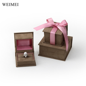WEIMEI Boîte à bijoux collier en velours avec logo en relief Boîte à bagues de fiançailles personnalisée en daim avec sac pour collier - Product Image 2