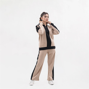 Vêtements de sport vierges vêtements de sport personnalisés femmes vêtements de course femmes homme vêtements de sport costume fabriqué au Pakistan - Product Image 3