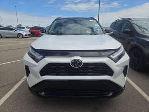 Autos usados más vendidos 2024 RAV.4 XLE 4 puertas SUV - Product Image 5