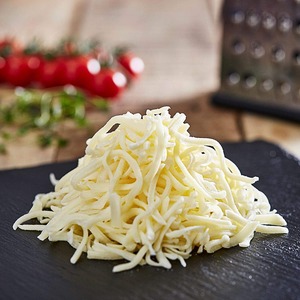 Fromage mozzarella premium, fromage frais et moelleux, goût crémeux, excellente mousse pour pizza, approvisionnement en vrac pour l'industrie alimentaire - Product Image 1