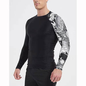 MMA Rash Guard Tops pour hommes Compression personnalisée Chemise à manches longues Rashguard haute performance pour l'entraînement BJJ Grappling - Product Image 3
