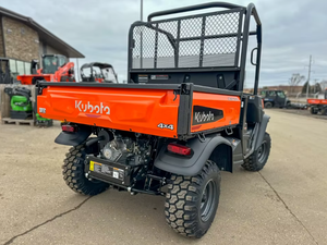 รถกระบะคูโบต้า 4x4 เครื่องยนต์ดีเซล พร้อมแร็คหลังคาโลหะ และกระบะท้ายสีส้ม - Product Image 1