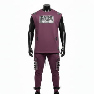 ชุดเซ็ตเสื้อกล้ามและกางเกงคาร์โก้ผู้ชาย ผ้าโพลีเอสเตอร์ผสมสแปนเด็กซ์เนื้อผ้าถักแบบมีลาย 240 GSM สีม่วง พร้อมโลโก้แบบรีดร้อน ชุด 2 ชิ้นสำหรับผู้ชาย - Product Image 1