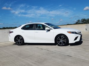 ORIGINAL AL POR MAYOR Usado 2019 Toyota Camry Top Europe Volante a la izquierda/derecha con entrega rápida Vehículo disponible - Product Image 2