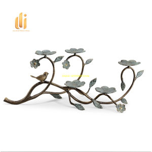 Porte-bougie en aluminium pour table à manger, décoration de mariage avec plusieurs supports de bougies coniques. - Product Image 2