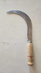 Hoz de Acero de Grado Industrial para Jardín, Herramienta Agrícola para Cortar Césped con Mango de Madera, Venta Directa de Fábrica - Product Image 5