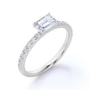 JeenMata East West Emerald Cut Moissanite 4 Prong Set Pave Bague de fiançailles en plaqué or blanc 18 carats sur argent - Product Image 3