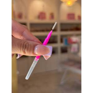 แปรงสีฟันสีชมพูร้อนแรง แพ็ค 10 ชิ้น ทำจากพลาสติก - Product Image 2