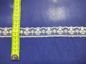 Tissu en dentelle organza extensible en nylon écologique de qualité supérieure pour robes de mariée et robes de soirée, disponible à bon prix - Product Image 3