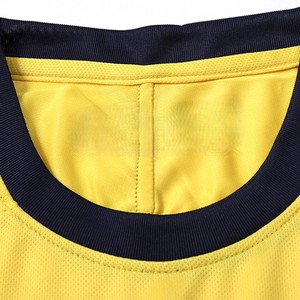 Bon fabricant, uniforme de football pour hommes, entièrement personnalisé, best-seller, uniforme de football anti-rides et anti-rides de haute qualité - Product Image 3