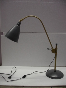 Lámpara de Escritorio Decorativa Moderna en Oferta, Iluminación Artística, LED Verde Ajustable, Hierro, Tamaño Personalizado para Comedor de Hotel - Product Image 5