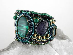 Brazalete de abeja con cuentas hecho a mano-Brazalete para mujeres y niñas - Product Image 4