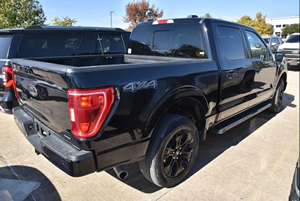 Pick-up pleine grandeur certifié 2024 avec volant à gauche, barre de toit en alliage d'aluminium, pneus R17 et caractéristiques premium - Product Image 4