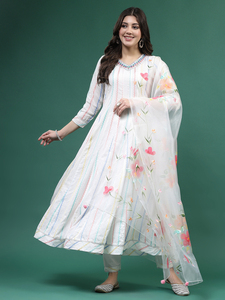 Ensemble Kurta Palazzo Dupatta blanc pour femme, col en V, broderie, design original, tendance, long, en coton, longueur genou, pour mariage et fête - Product Image 4