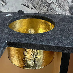 Fregadero de Latón Hecho a Mano para un Diseño de Baño Tradicional que Muestra un Arte Metálico Habilidoso y una Elegancia Cultural - Product Image 1