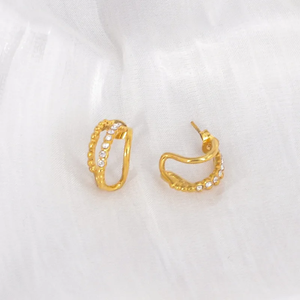 Pendientes de tuerca brillantes de moda de acero inoxidable chapado en oro de 18 quilates para mujer - Product Image 4