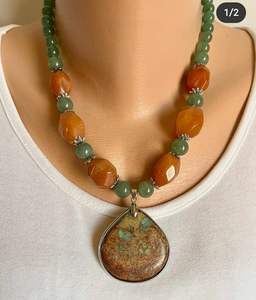 Collier en résine TRANSPARENT collier de bijoux de mode Look classique pour les femmes tenue de fête de mariage collier en résine vente personnalisée - Product Image 6