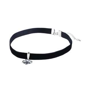 Jeulia Flowering of the Heart Pearl Diamond <b>Choker</b> Necklace for Wedding Party - Product Image 4