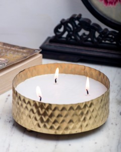 Nouveau pot de bougie en métal martelé en cuivre tendance avec couvercle pour la décoration de Noël à la maison pour les fêtes d'anniversaire de la Saint-Valentin - Product Image 5