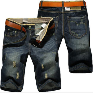2024 nueva llegada Popular versión coreana de hombres delgados pantalones de cinco puntos moda juvenil niños pantalones medios pantalones cortos de mezclilla para hombres - Product Image 1